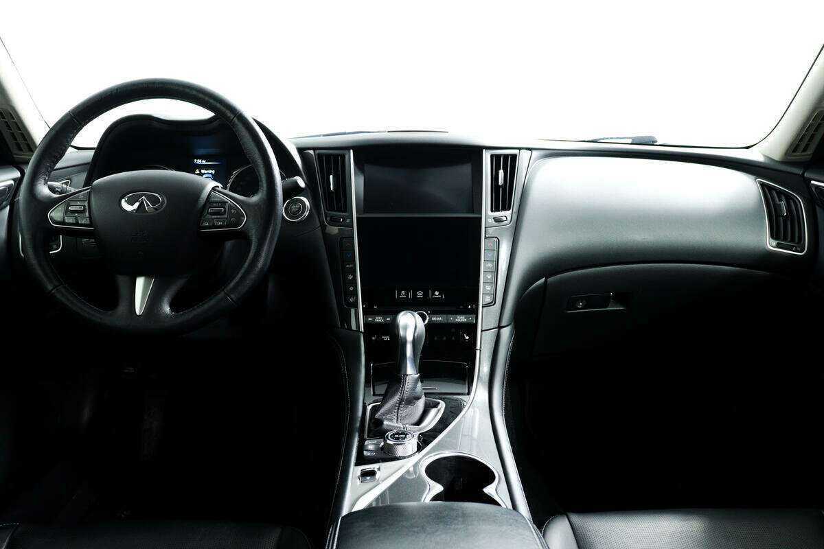 Купить Infiniti Q50 с пробегом. Фото: #8