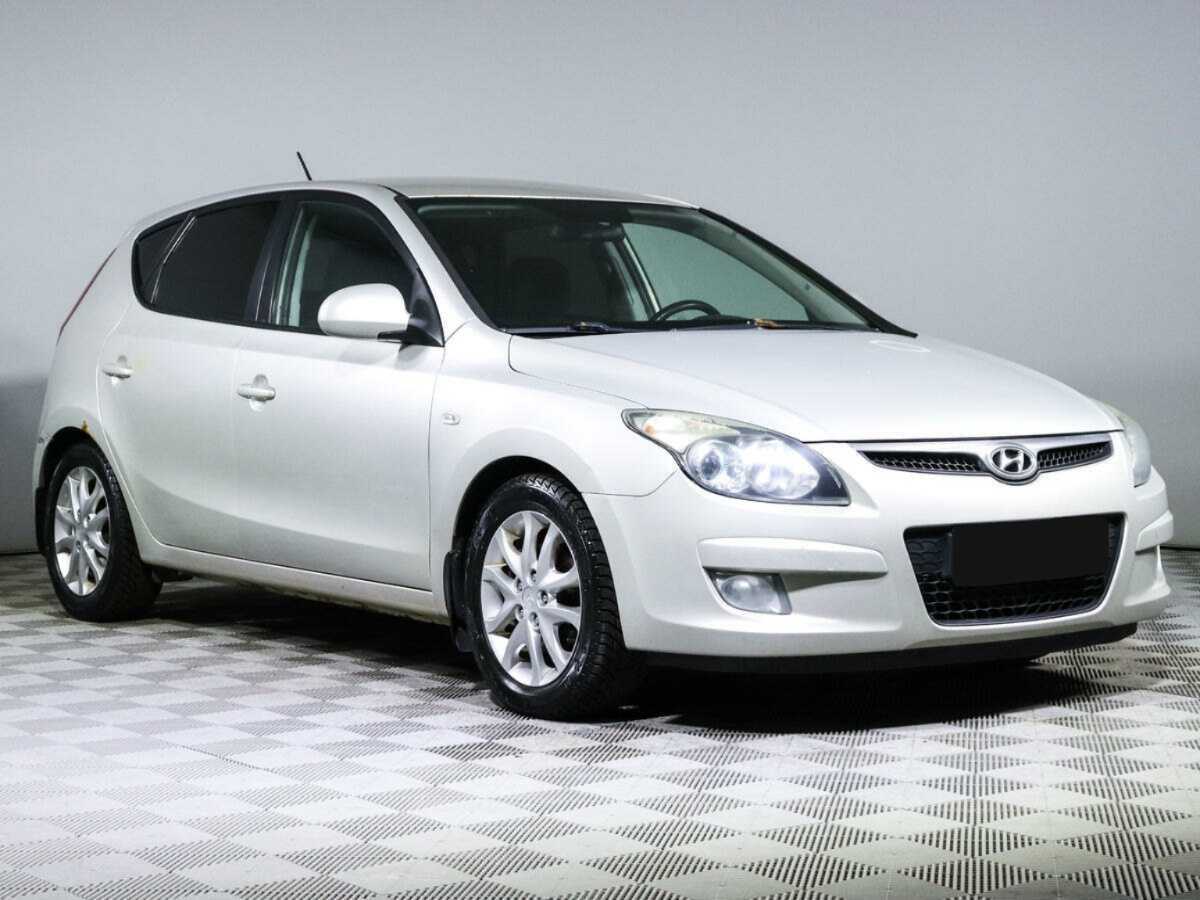 Купить Hyundai i30 с пробегом. Фото: #2