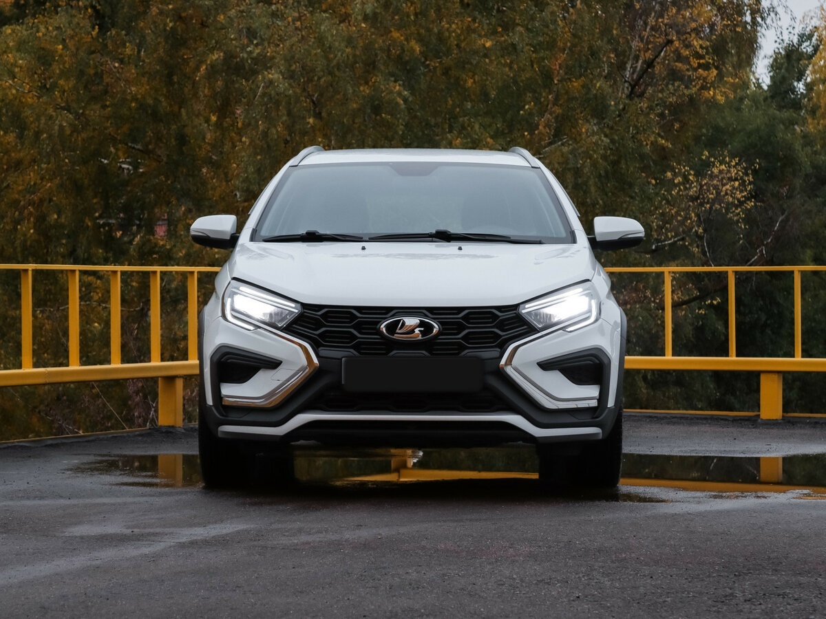 Купить Lada (ВАЗ) Vesta с пробегом. Фото: #1