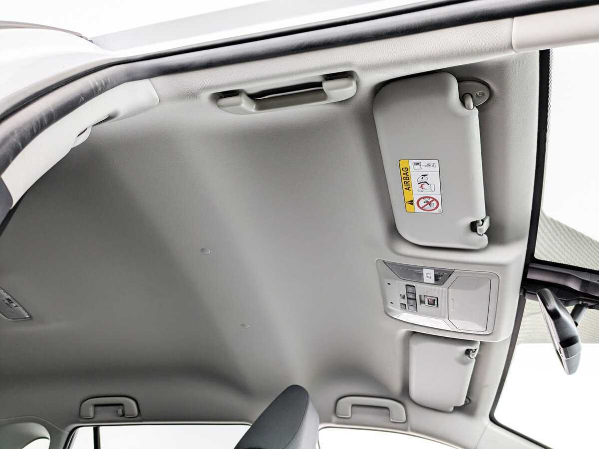 Купить Toyota RAV4 с пробегом. Фото: #21