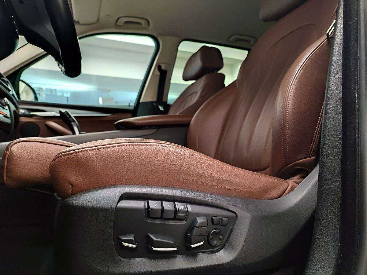 Купить BMW X5 с пробегом. Фото: #11