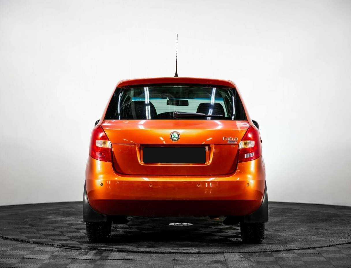 Купить Skoda Fabia с пробегом. Фото: #4