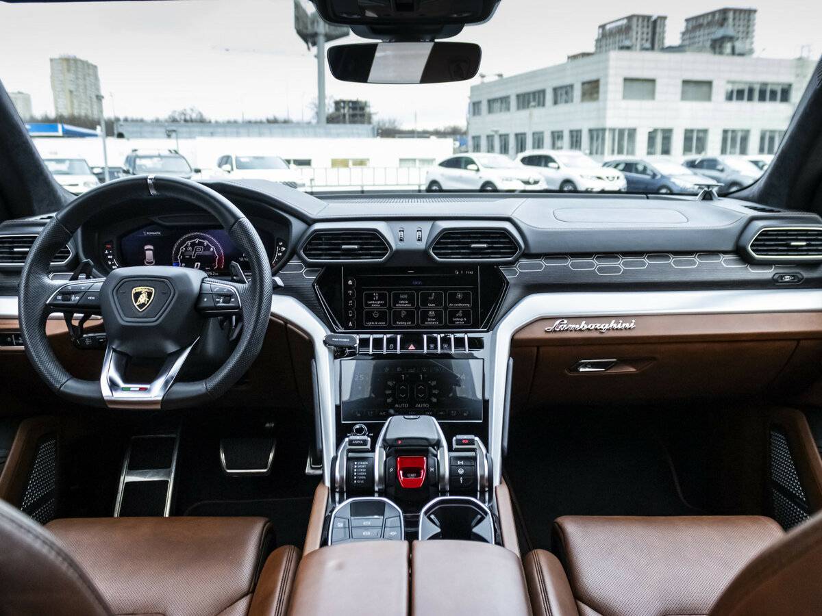 Купить Lamborghini Urus с пробегом. Фото: #18