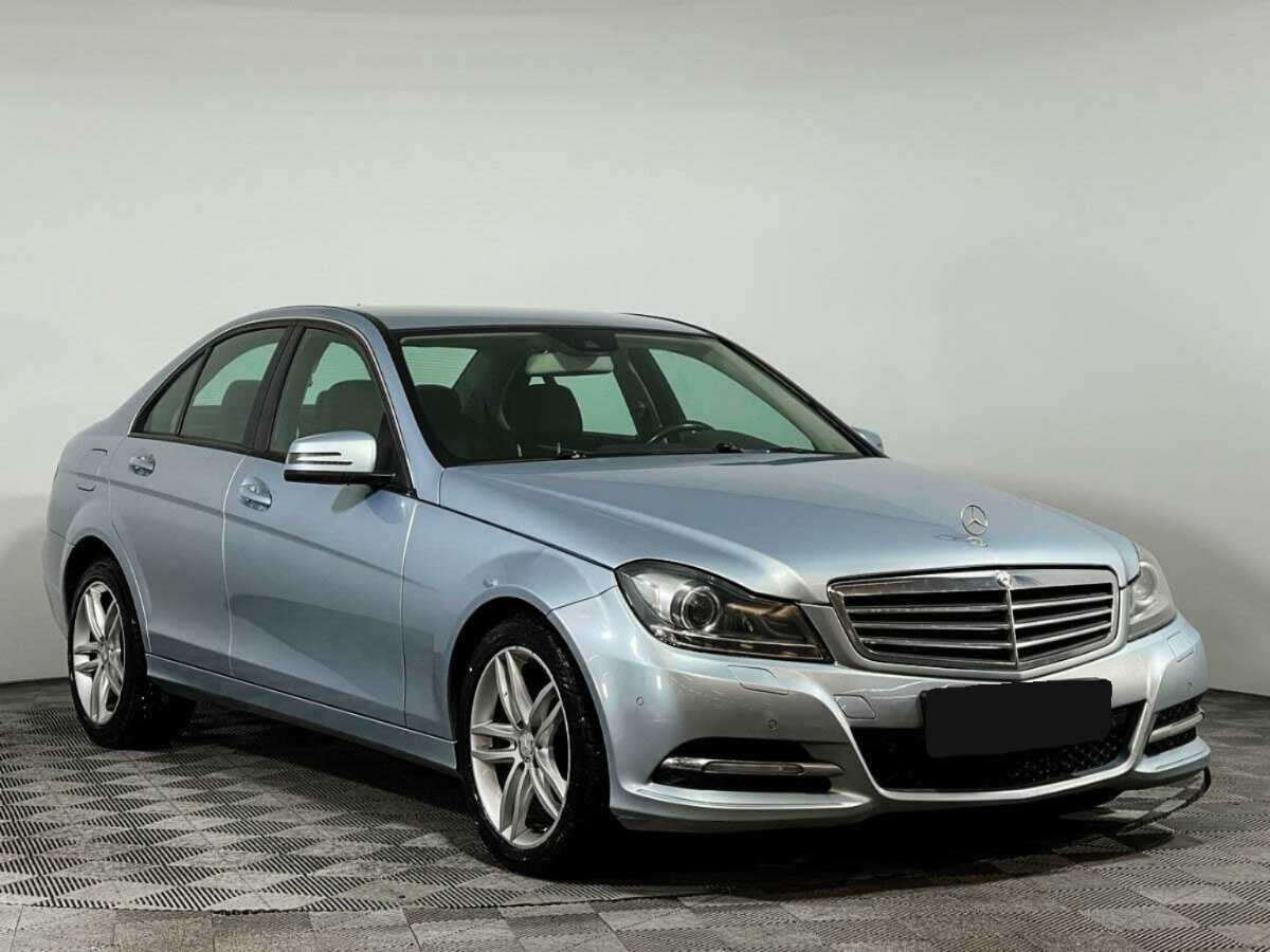 Купить Mercedes-Benz C-Класс с пробегом. Фото: #2