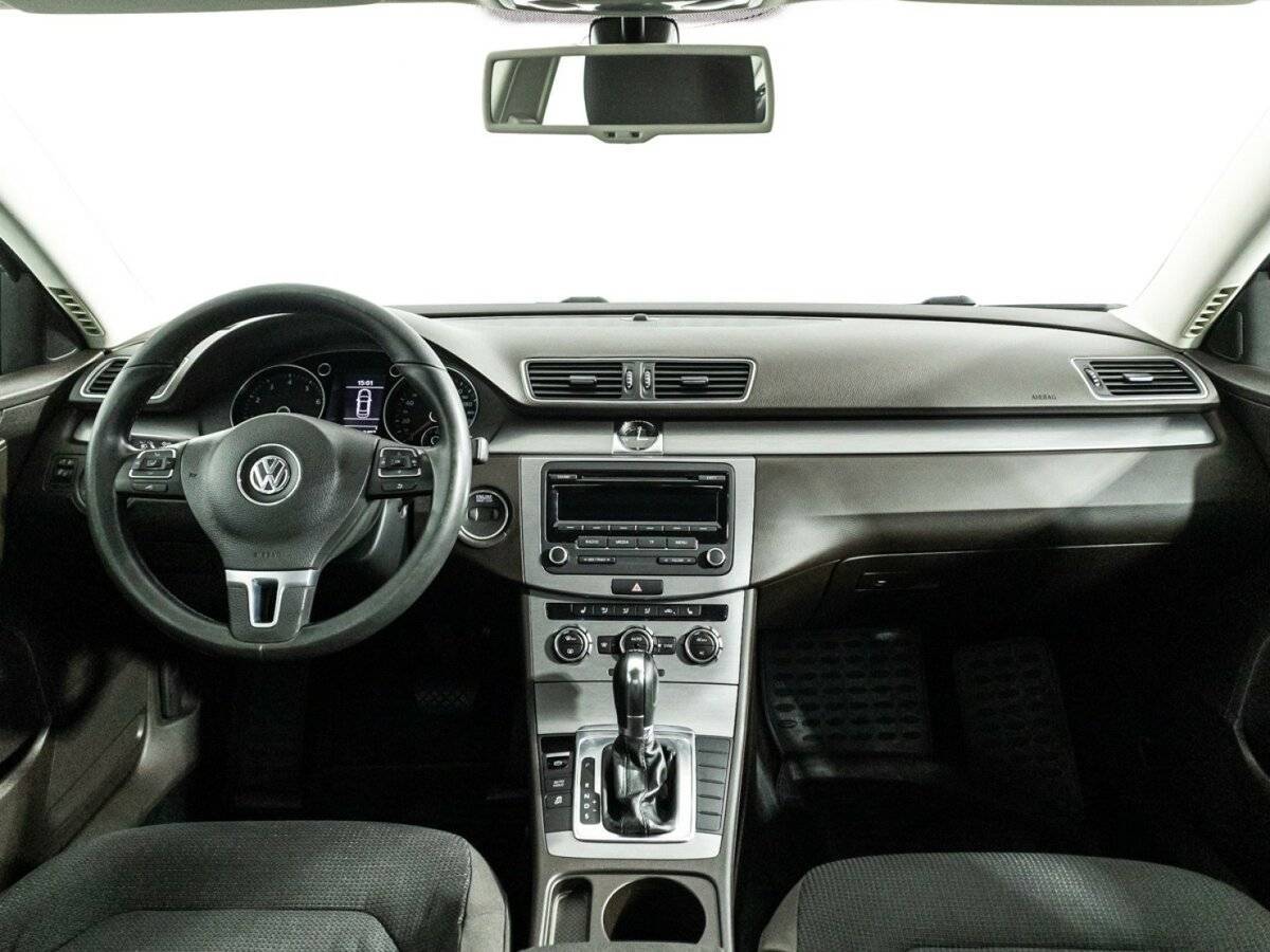 Купить Volkswagen Passat с пробегом. Фото: #12