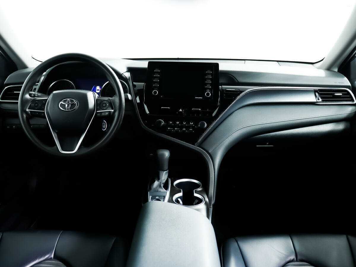 Купить Toyota Camry с пробегом. Фото: #10