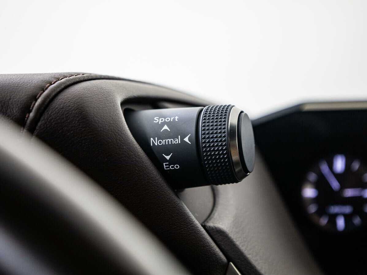 Купить Lexus ES с пробегом. Фото: #17