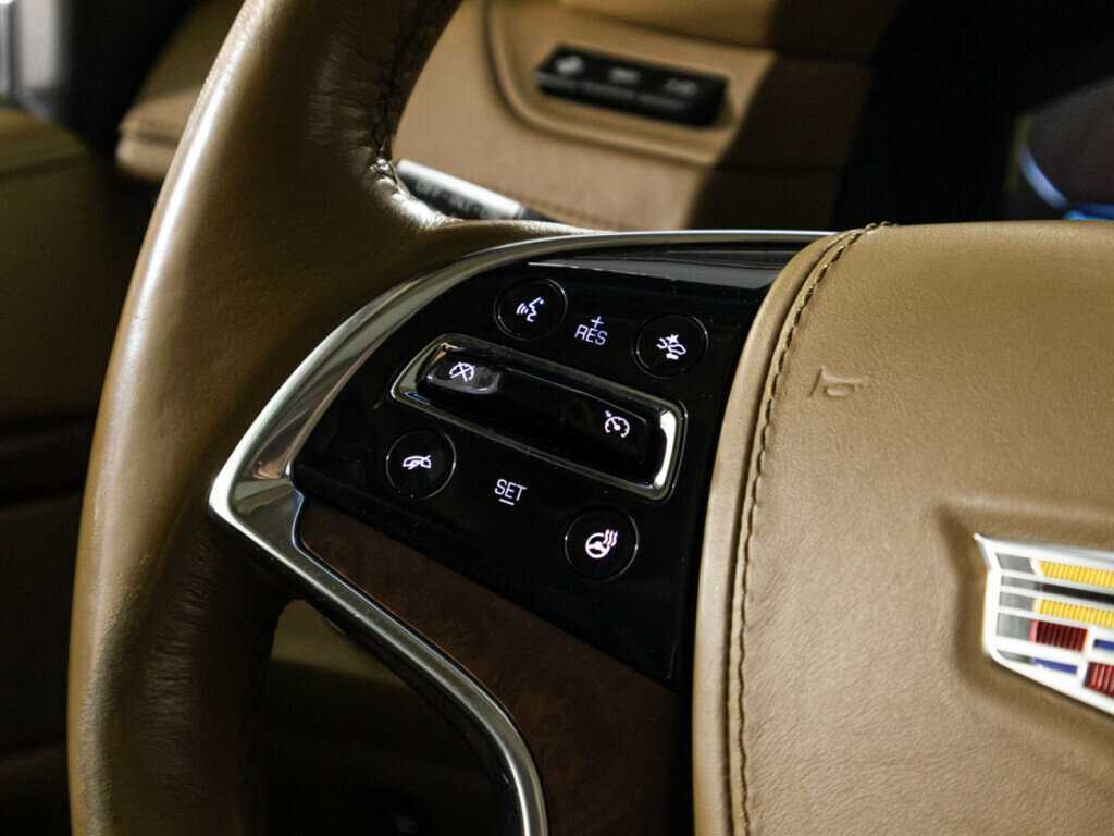 Купить Cadillac Escalade с пробегом. Фото: #31