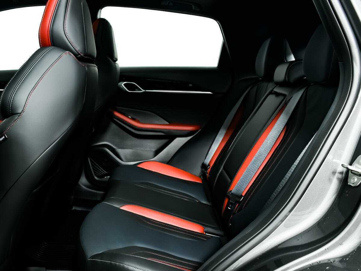 Купить Geely Coolray с пробегом. Фото: #10