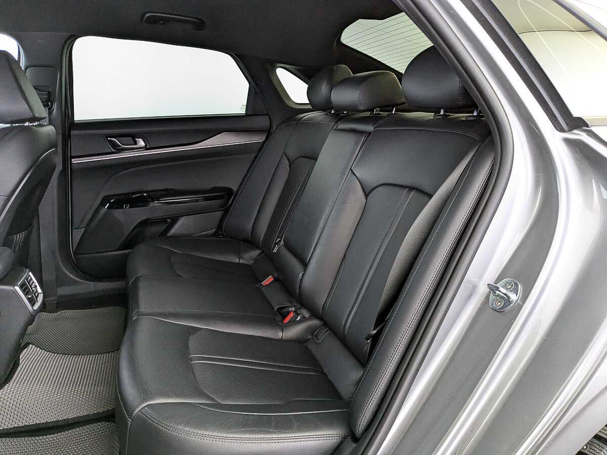 Купить Kia K5 с пробегом. Фото: #15