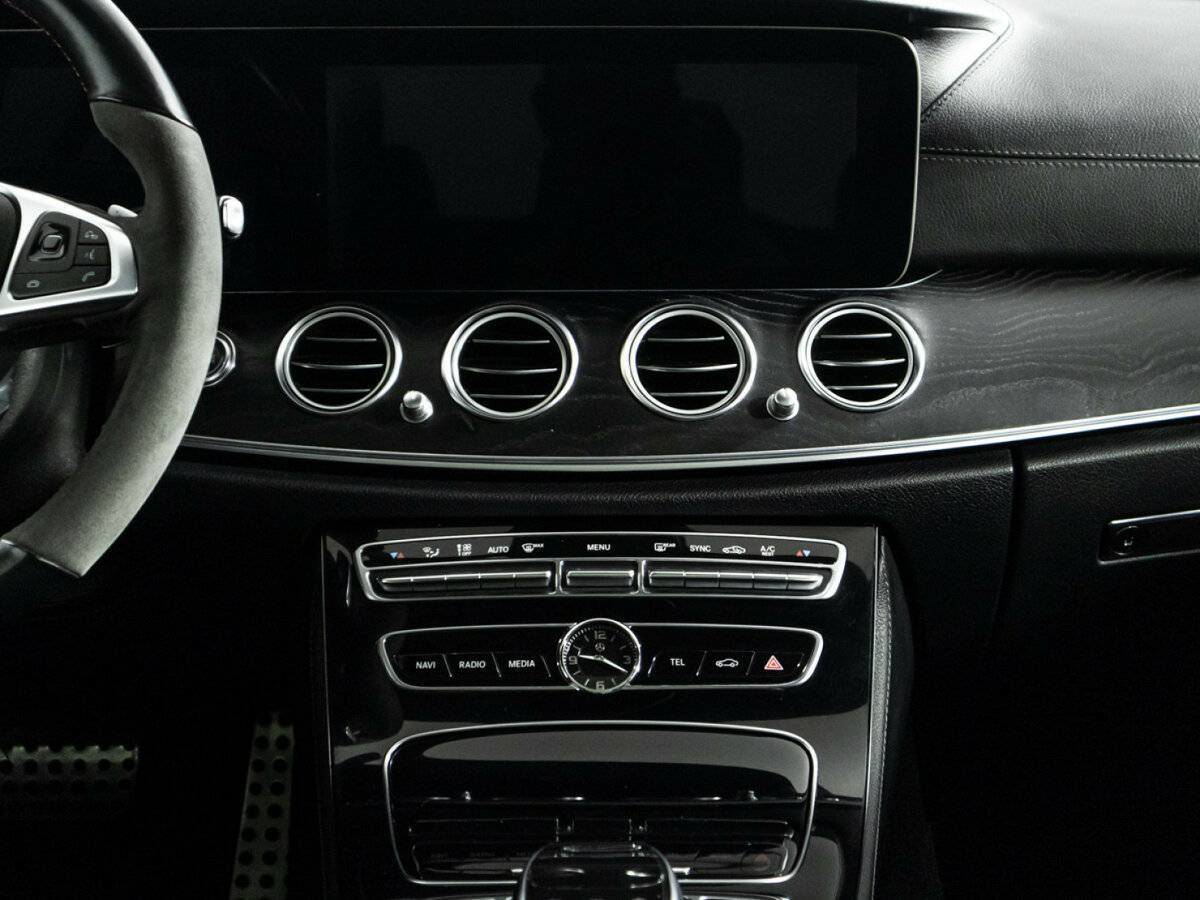Купить Mercedes-Benz E-Класс с пробегом. Фото: #12