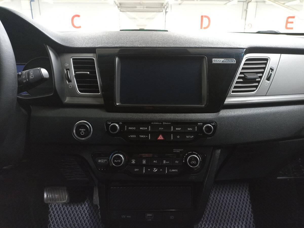 Купить Kia Niro с пробегом. Фото: #14
