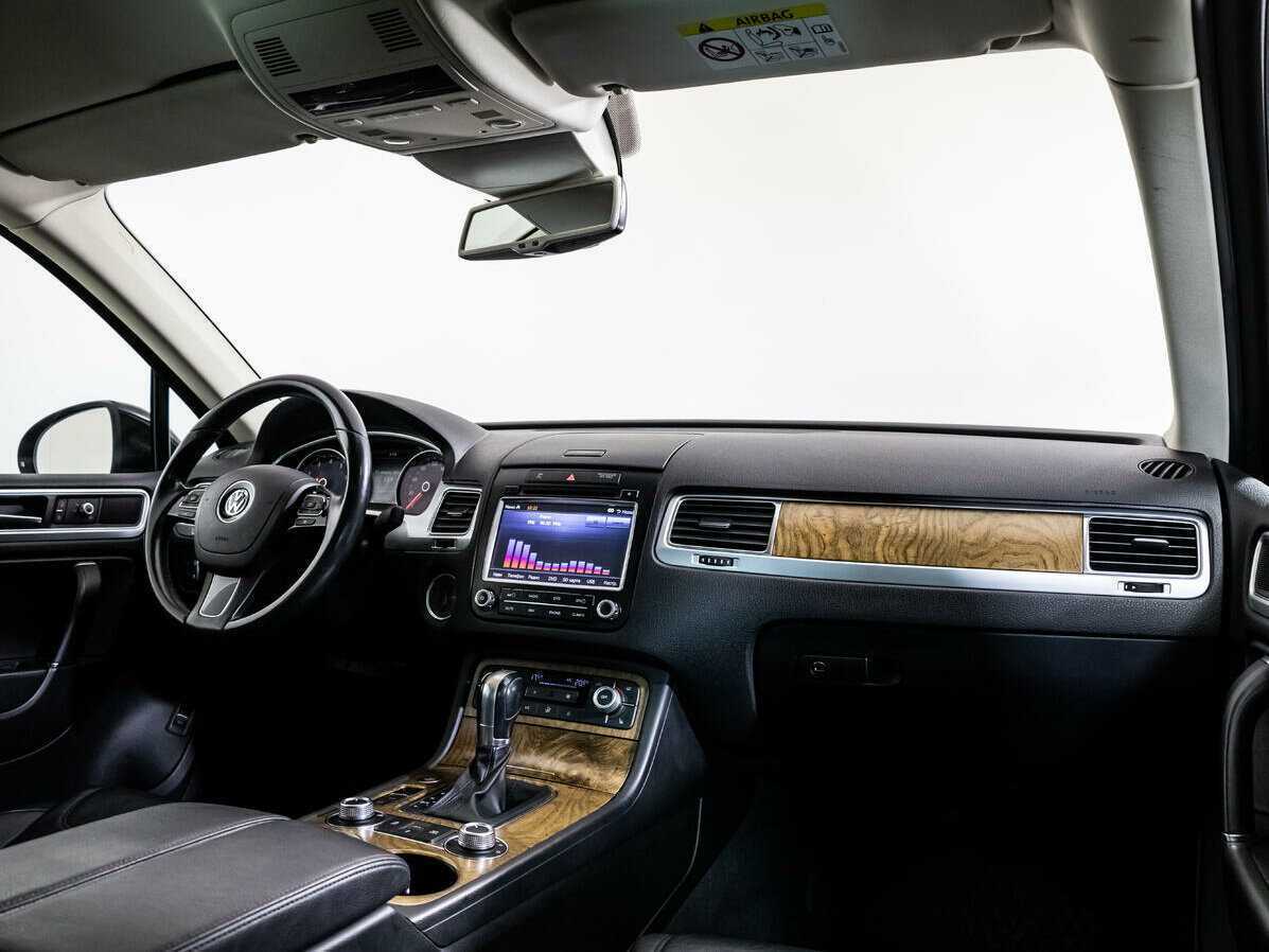Купить Volkswagen Touareg с пробегом. Фото: #6