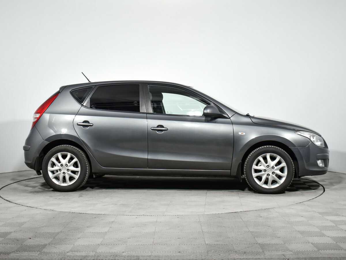 Купить Hyundai i30 с пробегом. Фото: #3