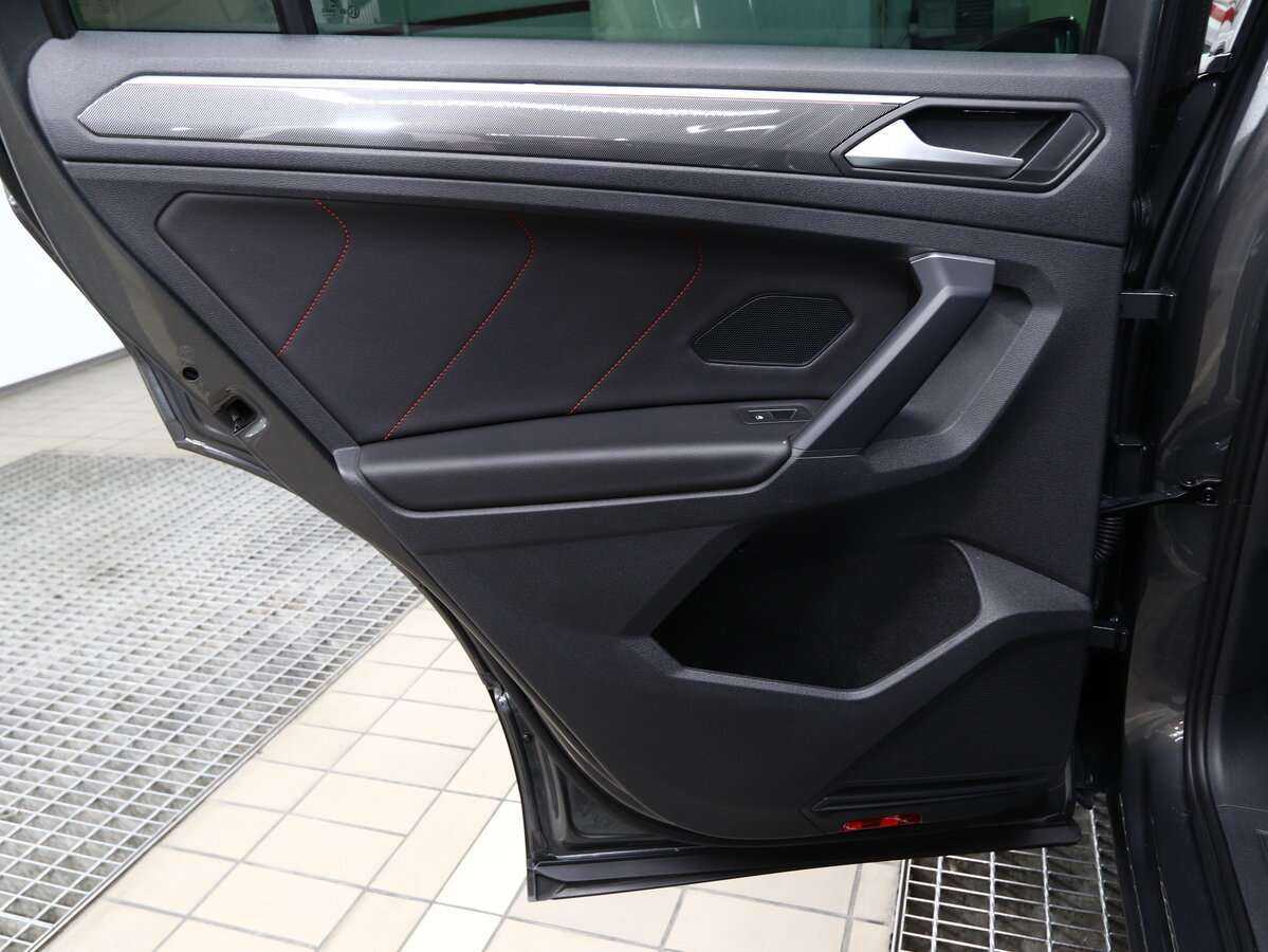 Купить Volkswagen Tiguan с пробегом. Фото: #9