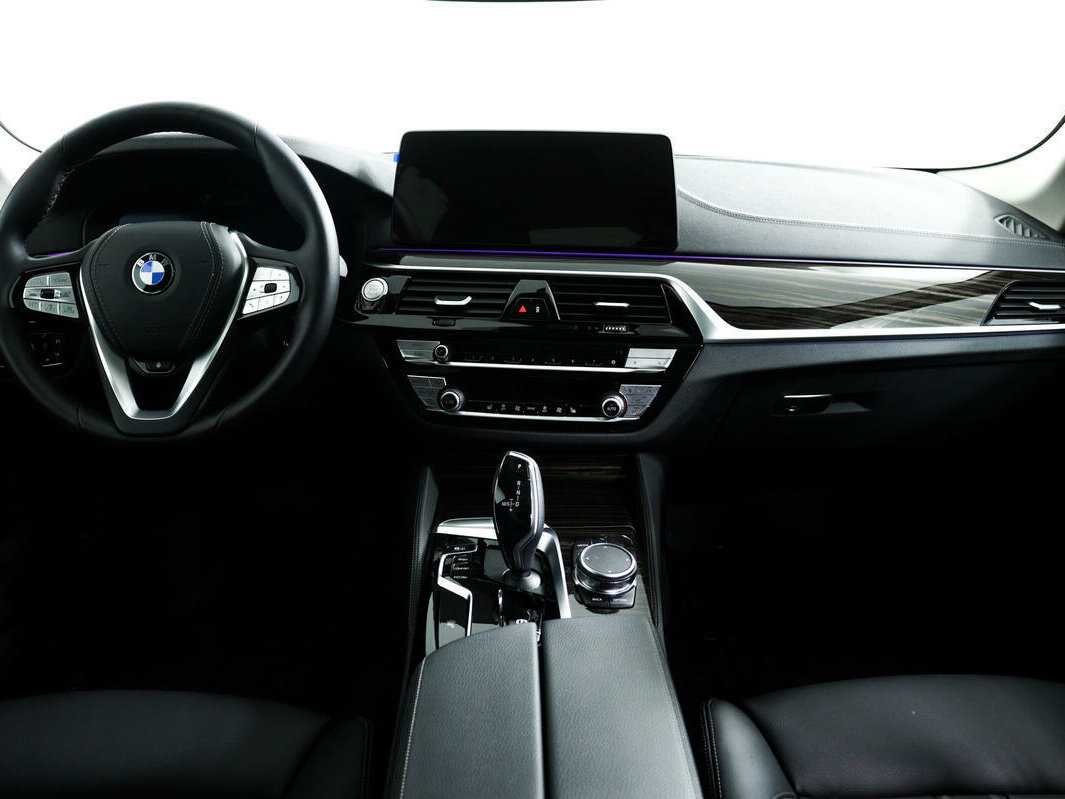 Купить BMW 5 серии с пробегом. Фото: #10