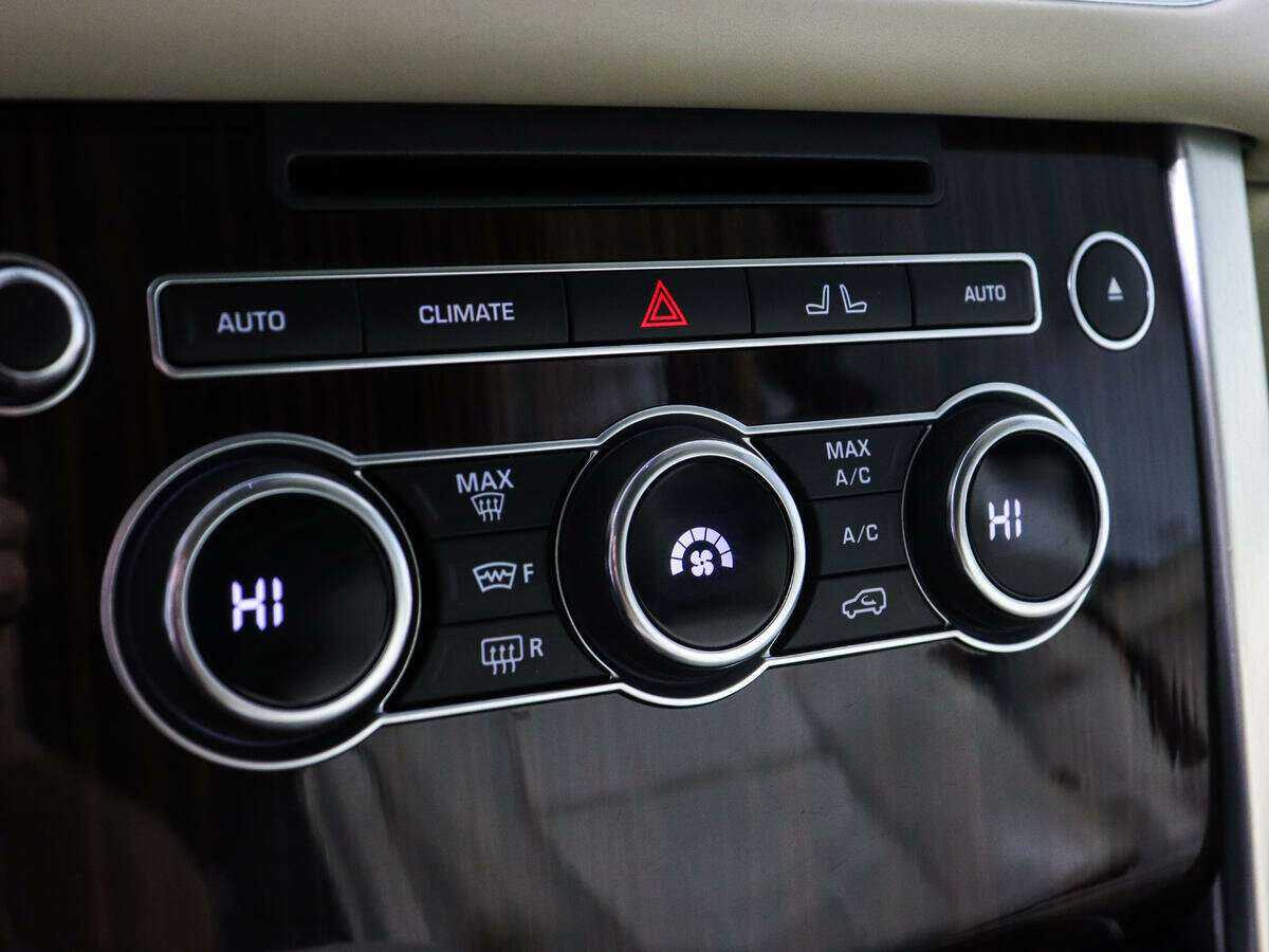Купить Land Rover Range Rover с пробегом. Фото: #13