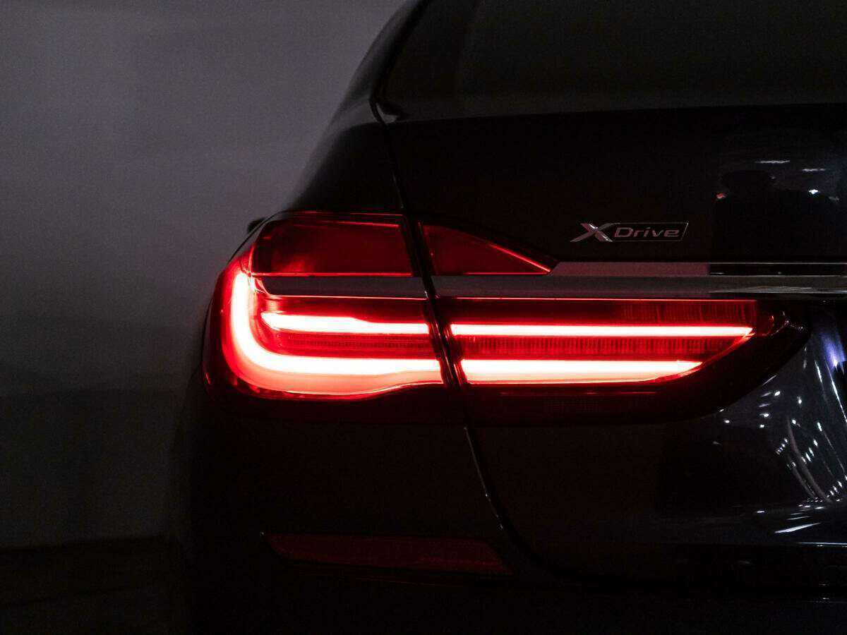 Купить BMW 7 серии с пробегом. Фото: #39