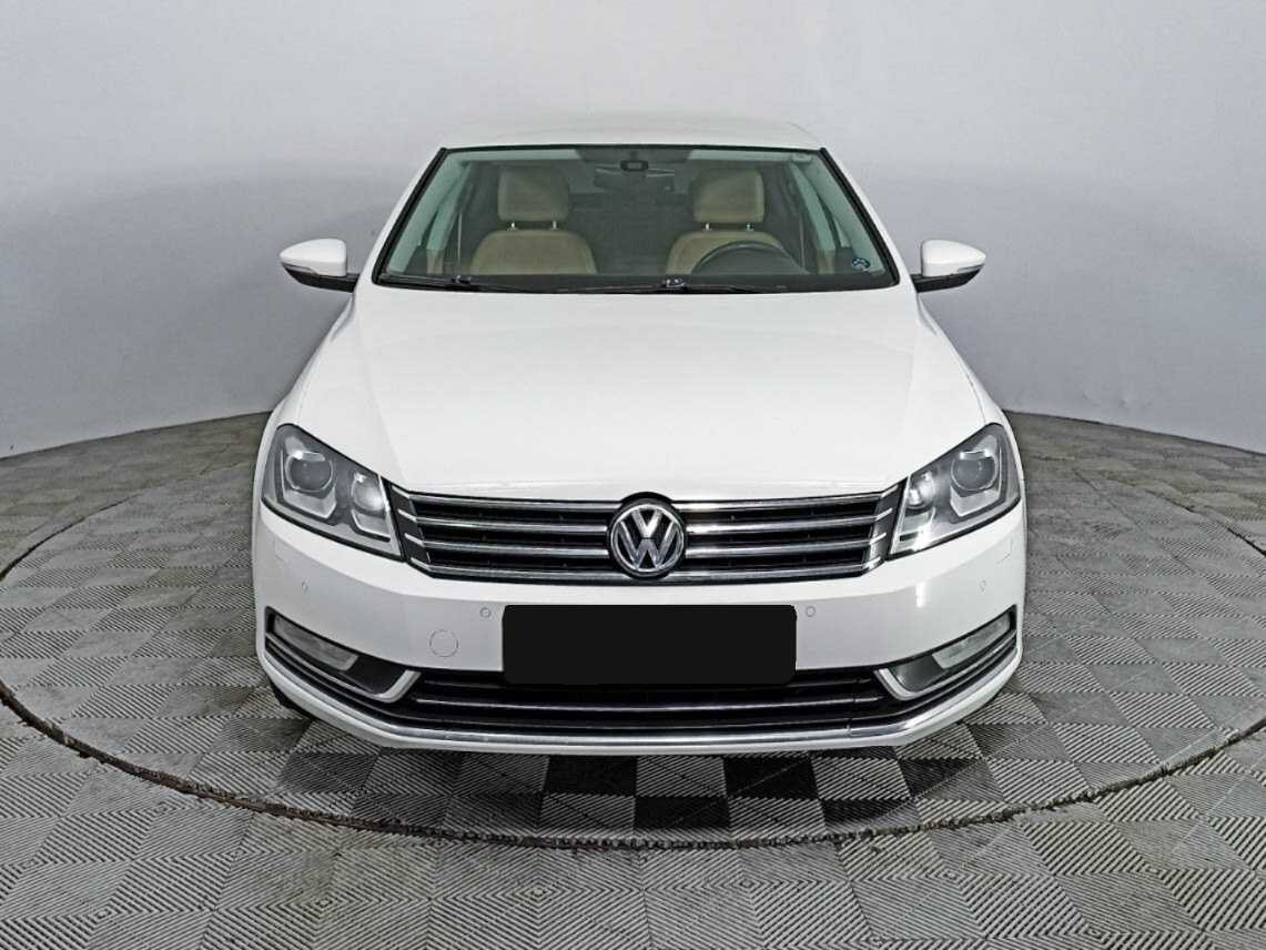 Купить Volkswagen Passat с пробегом. Фото: #1