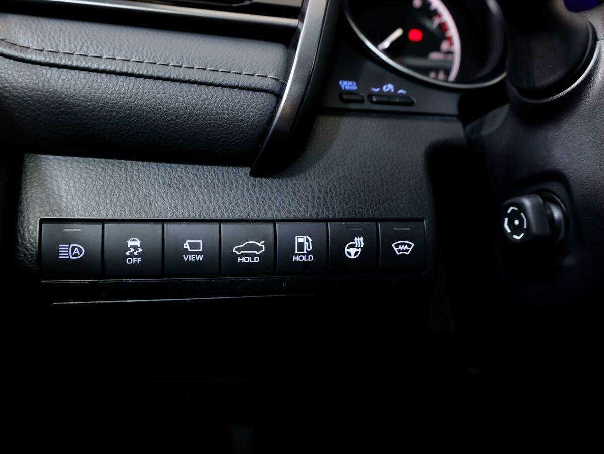 Купить Toyota Camry с пробегом. Фото: #18