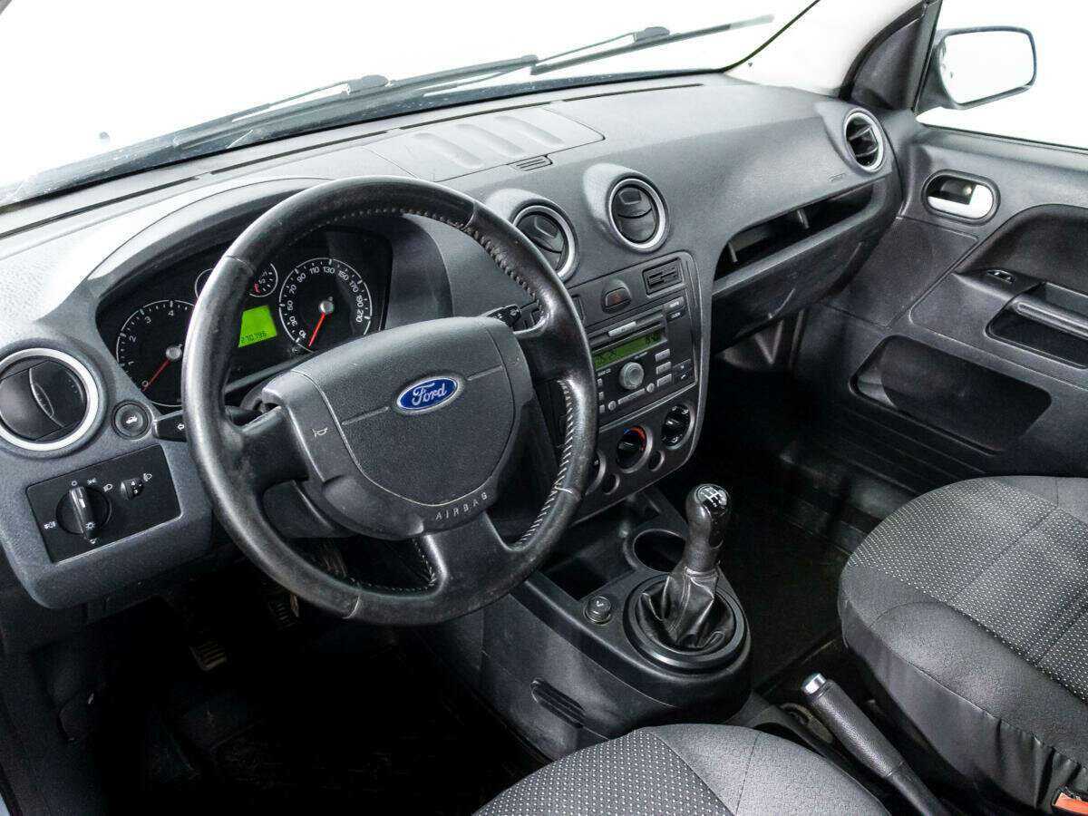 Купить Ford Fusion с пробегом. Фото: #10
