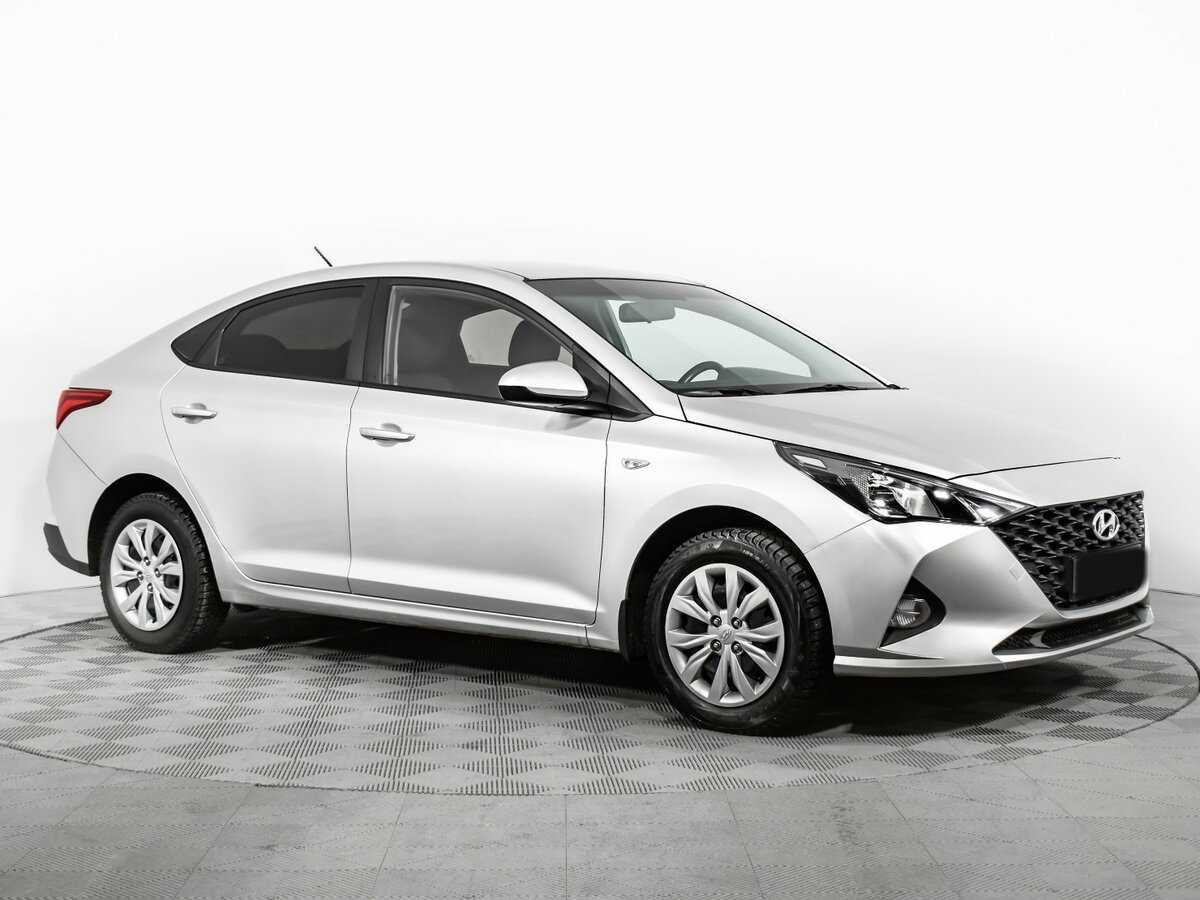 Купить Hyundai Solaris с пробегом. Фото: #2