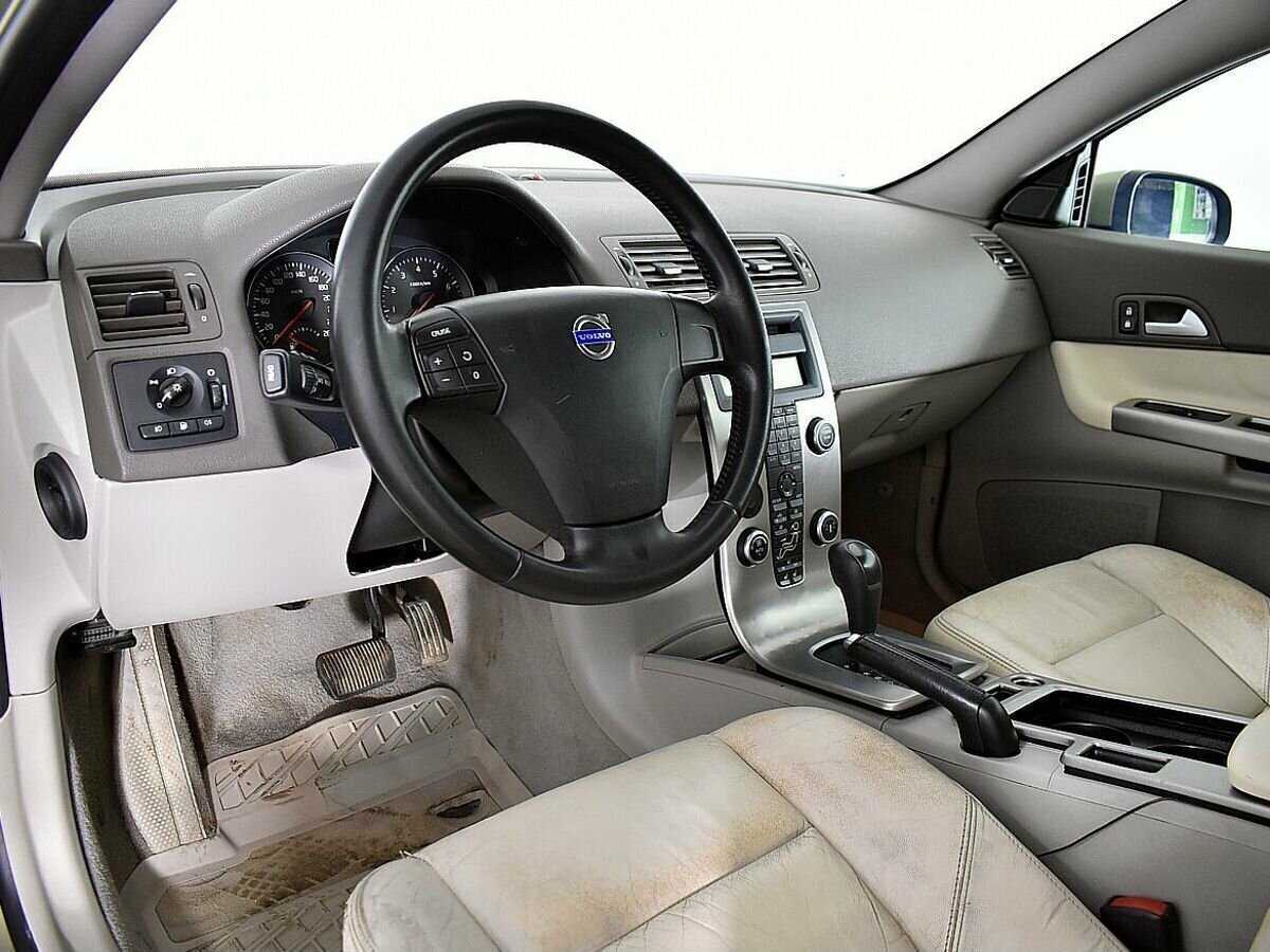 Купить Volvo C30 с пробегом. Фото: #6