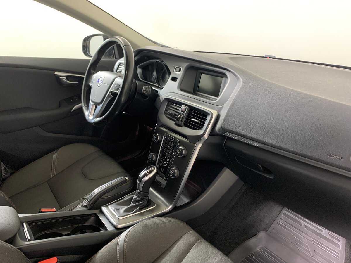 Купить Volvo V40 с пробегом. Фото: #13