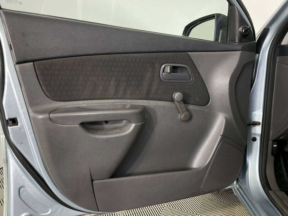 Купить Kia Rio с пробегом. Фото: #15