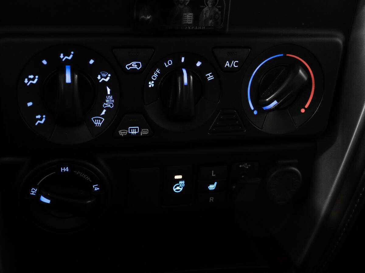 Купить Toyota Fortuner с пробегом. Фото: #13