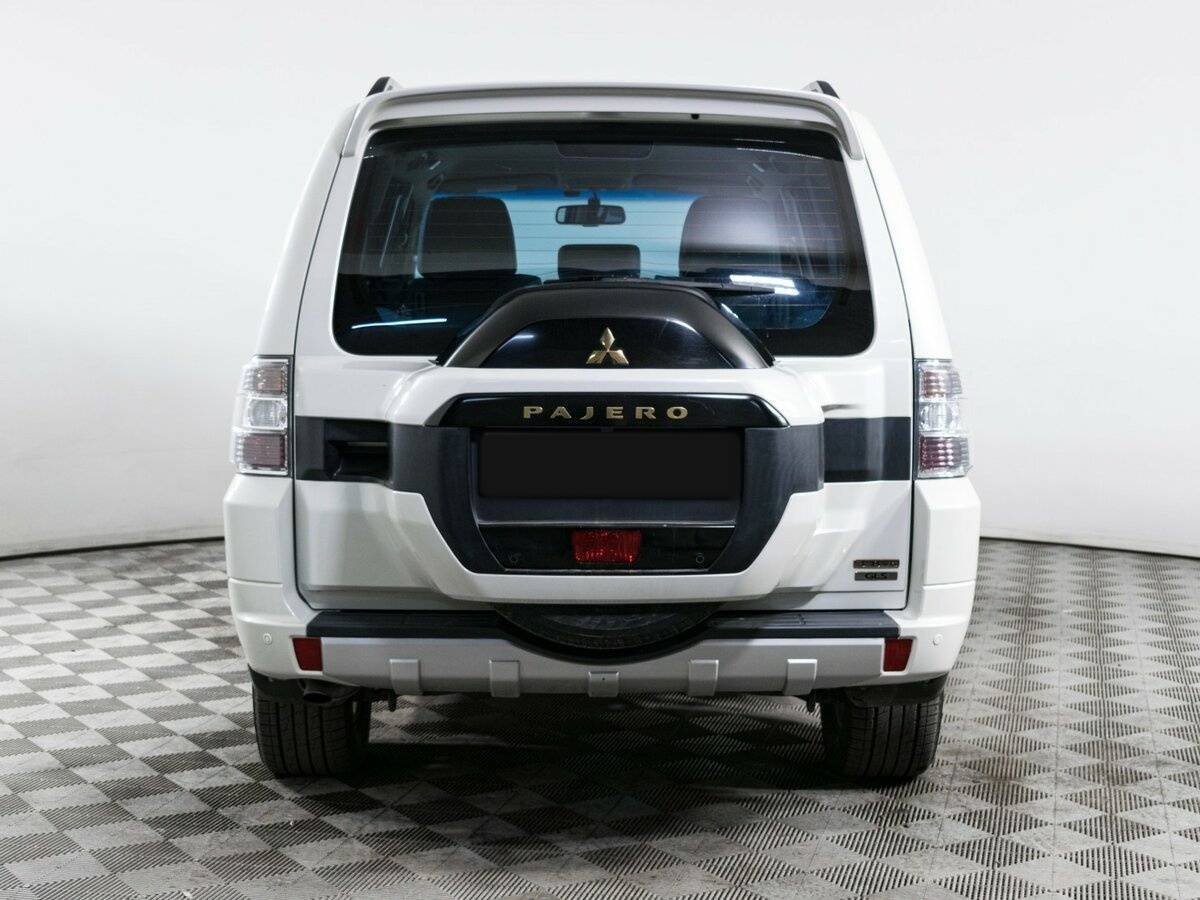 Купить Mitsubishi Pajero с пробегом. Фото: #5