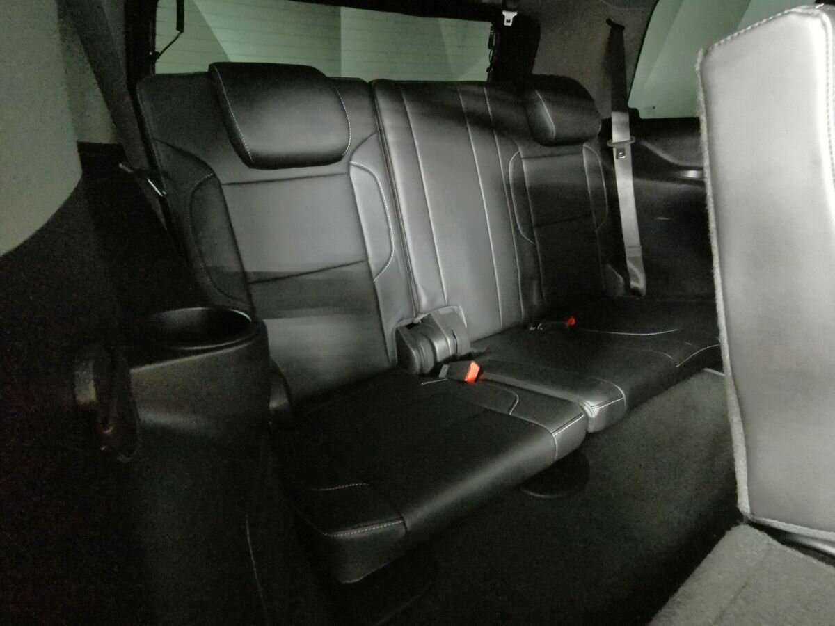 Купить Chevrolet Tahoe с пробегом. Фото: #18