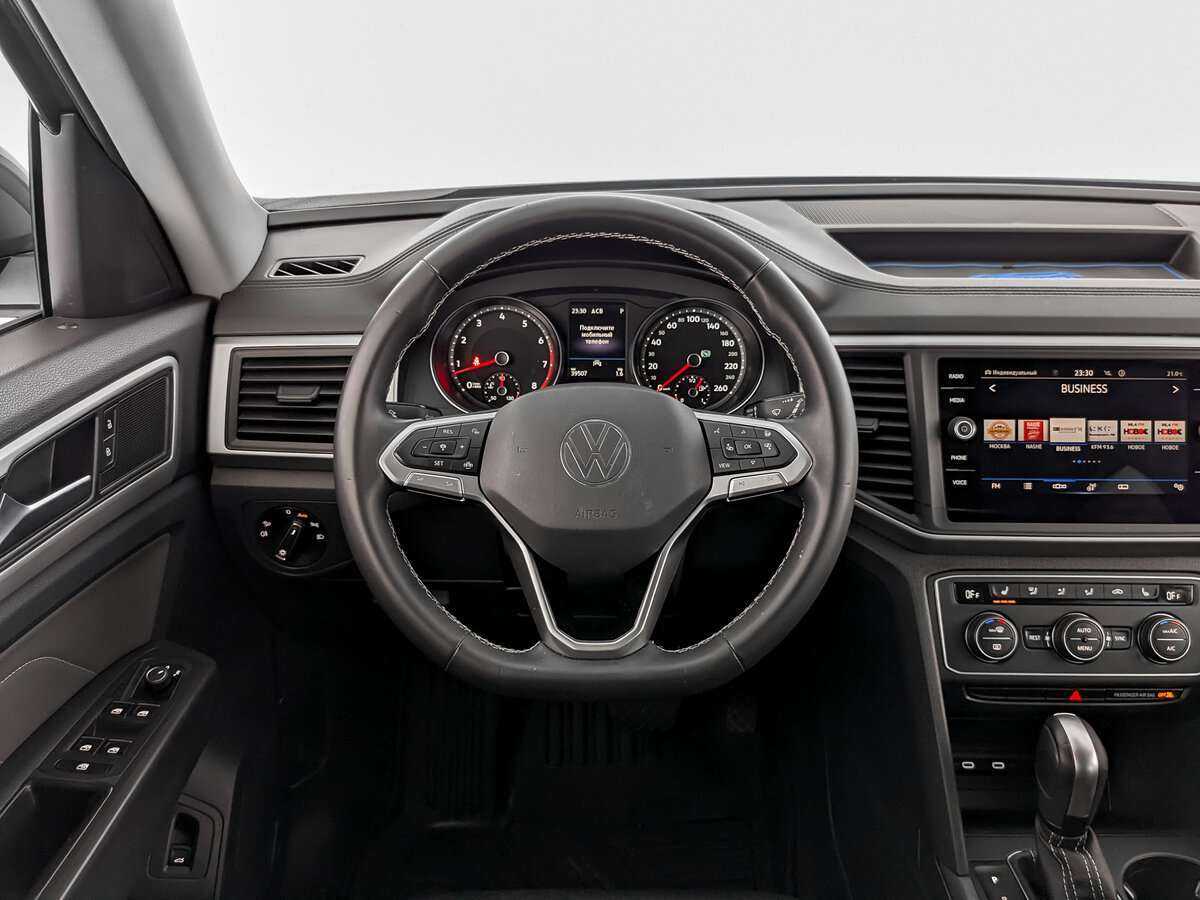 Купить Volkswagen Teramont с пробегом. Фото: #17