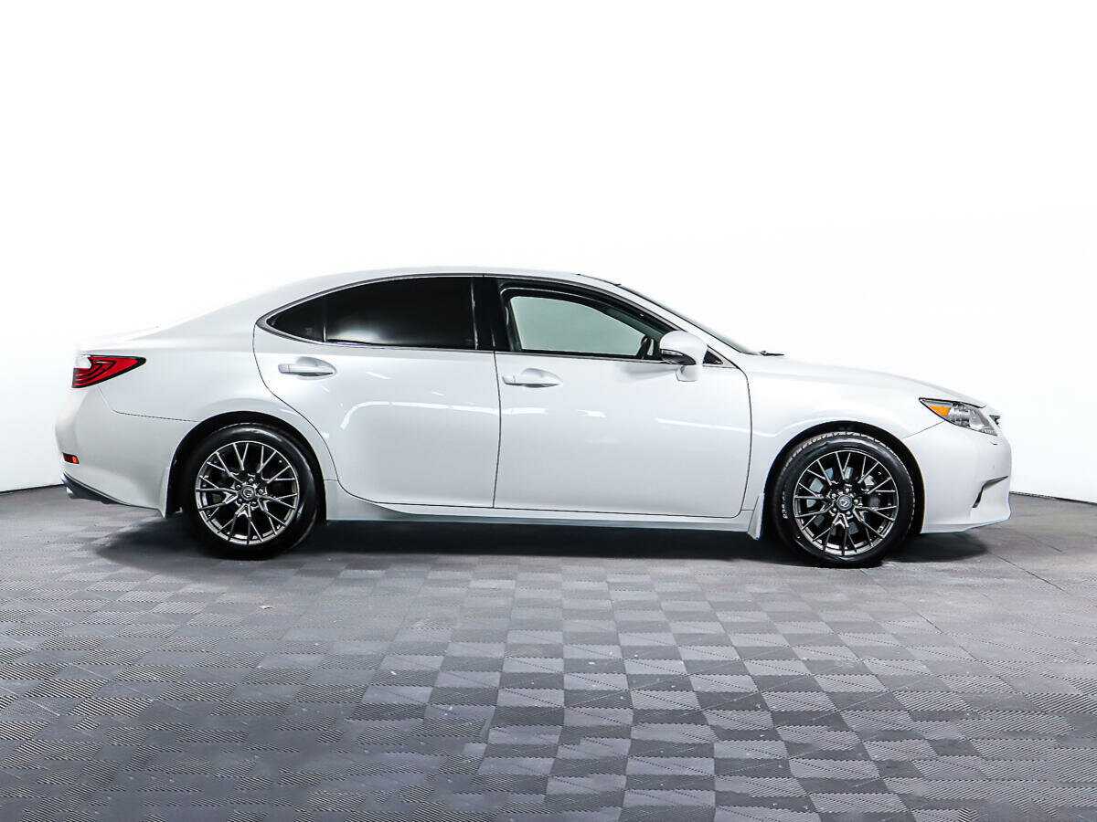 Купить Lexus ES с пробегом. Фото: #3