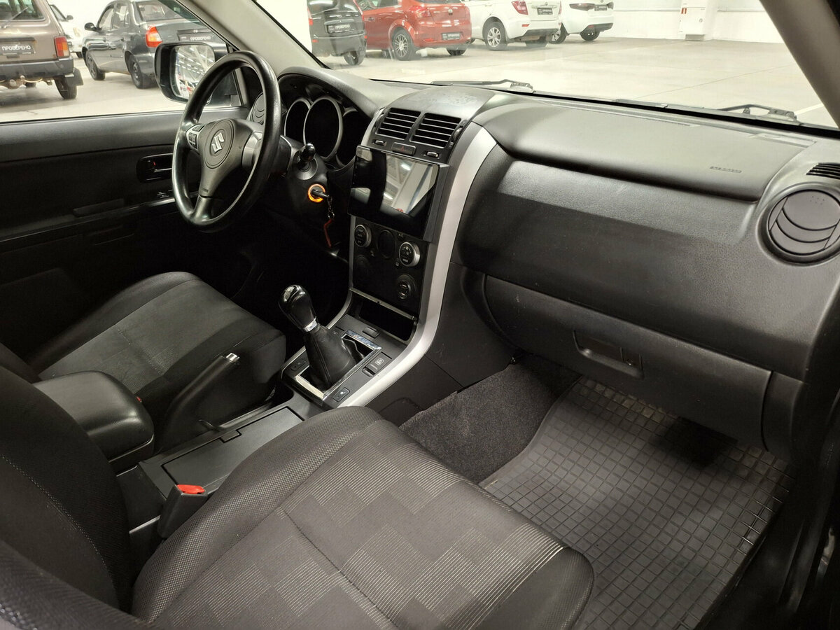 Купить Suzuki Grand Vitara с пробегом. Фото: #10