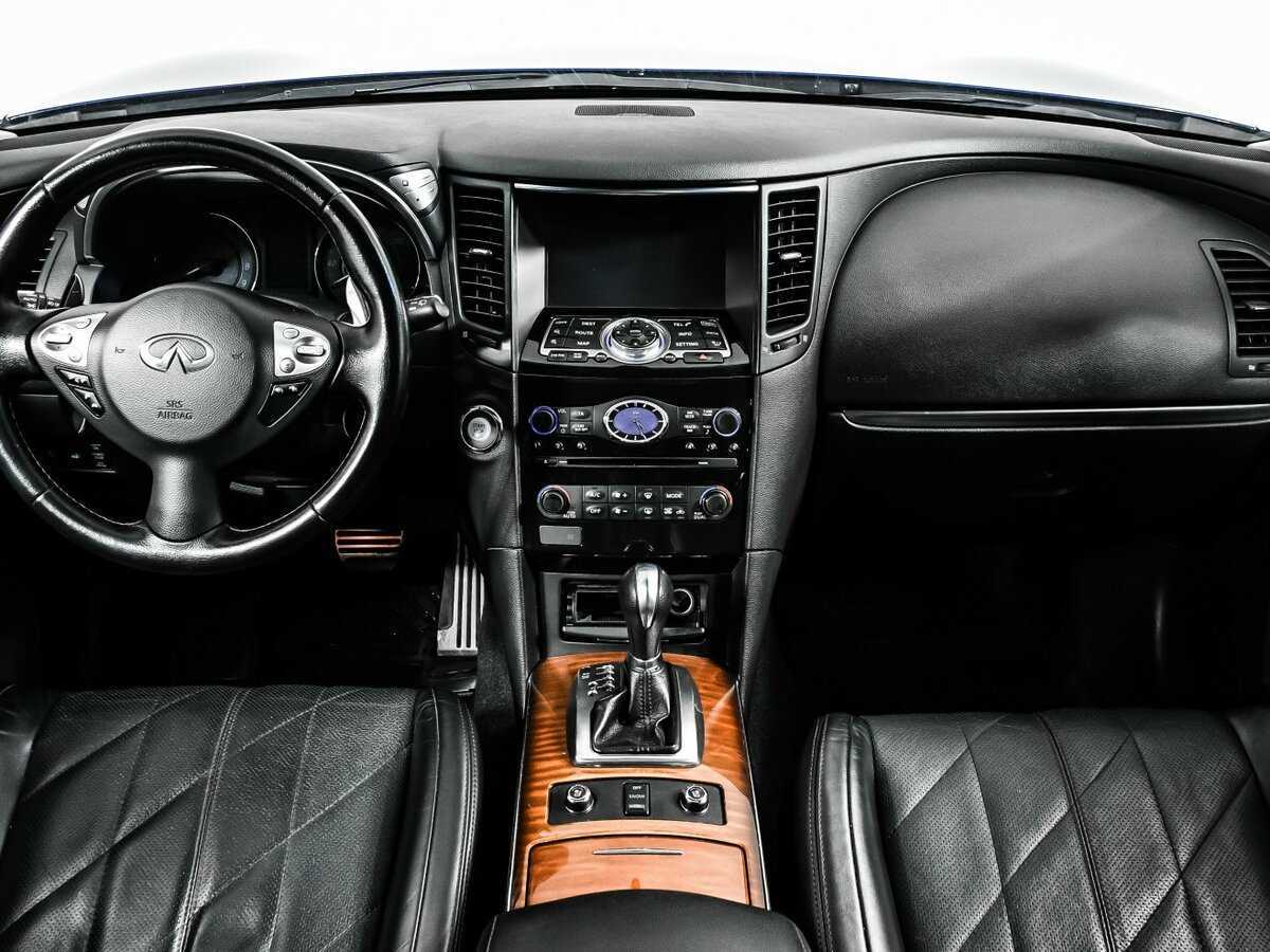 Купить Infiniti QX70 с пробегом. Фото: #10