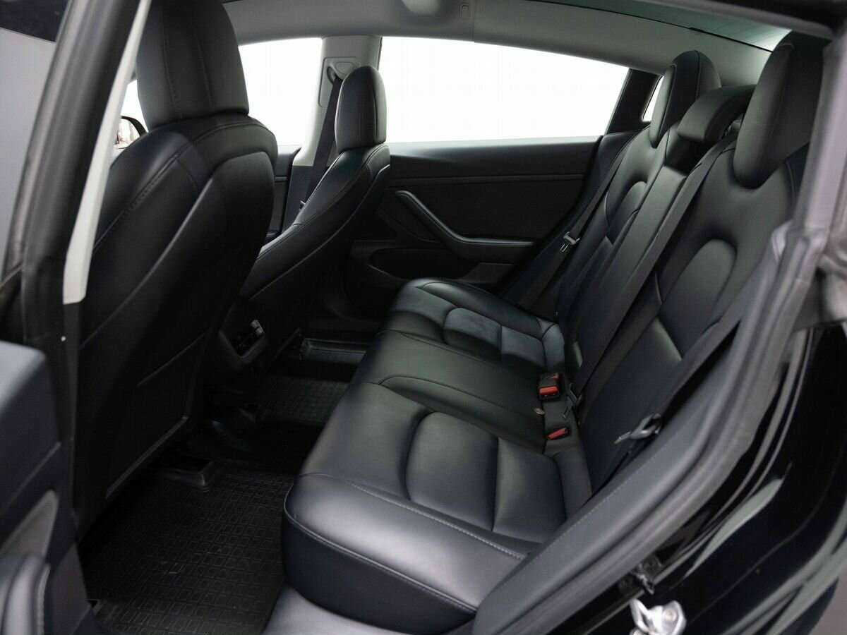 Купить Tesla Model 3 с пробегом. Фото: #8