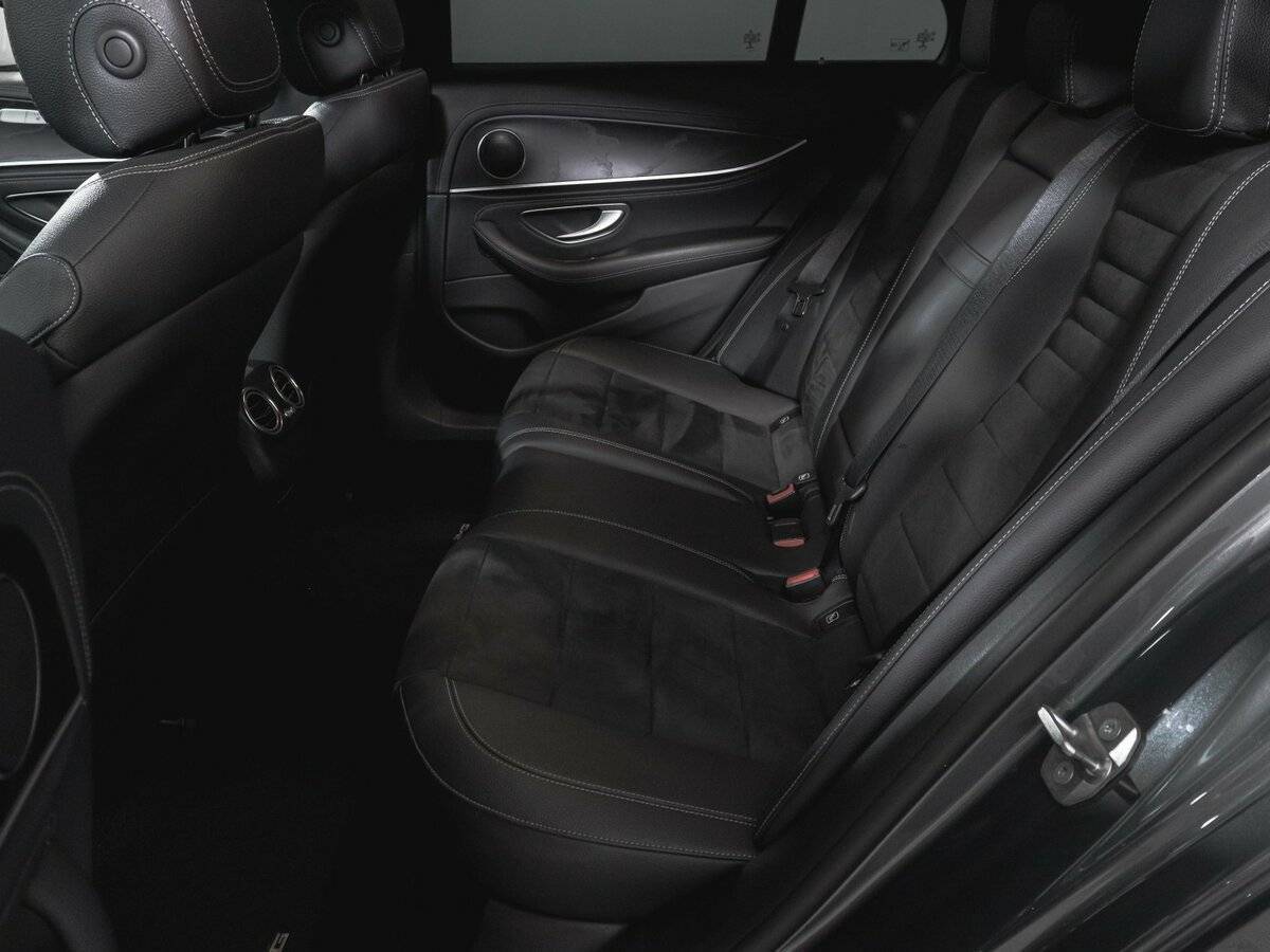 Купить Mercedes-Benz E-Класс с пробегом. Фото: #9