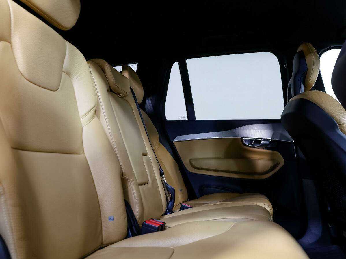 Купить Volvo XC90 с пробегом. Фото: #10