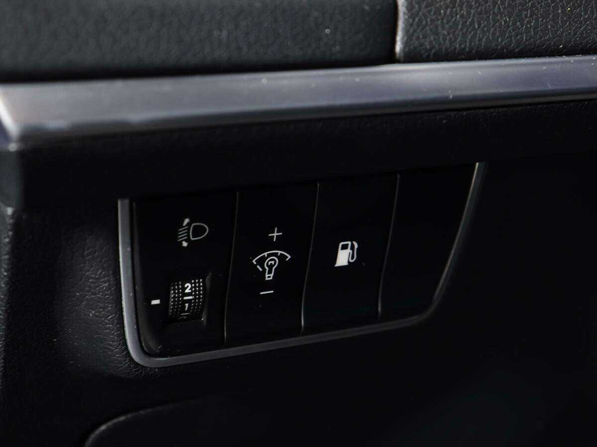 Купить Kia Stinger с пробегом. Фото: #18