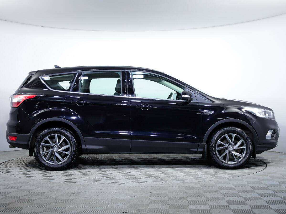 Купить Ford Kuga с пробегом. Фото: #2