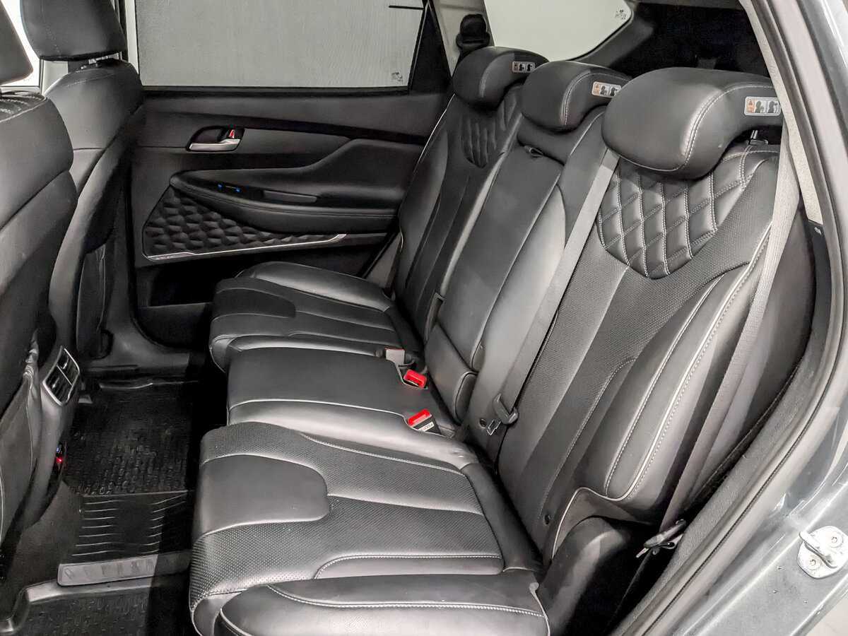 Купить Hyundai Santa Fe с пробегом. Фото: #11