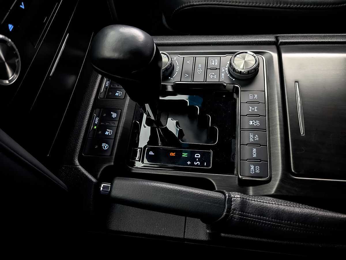 Купить Toyota Land Cruiser с пробегом. Фото: #26