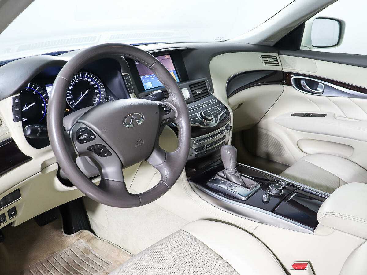 Купить Infiniti M с пробегом. Фото: #14
