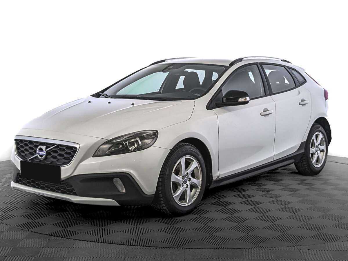 Купить Volvo V40 Cross Country с пробегом. Посмотреть фото