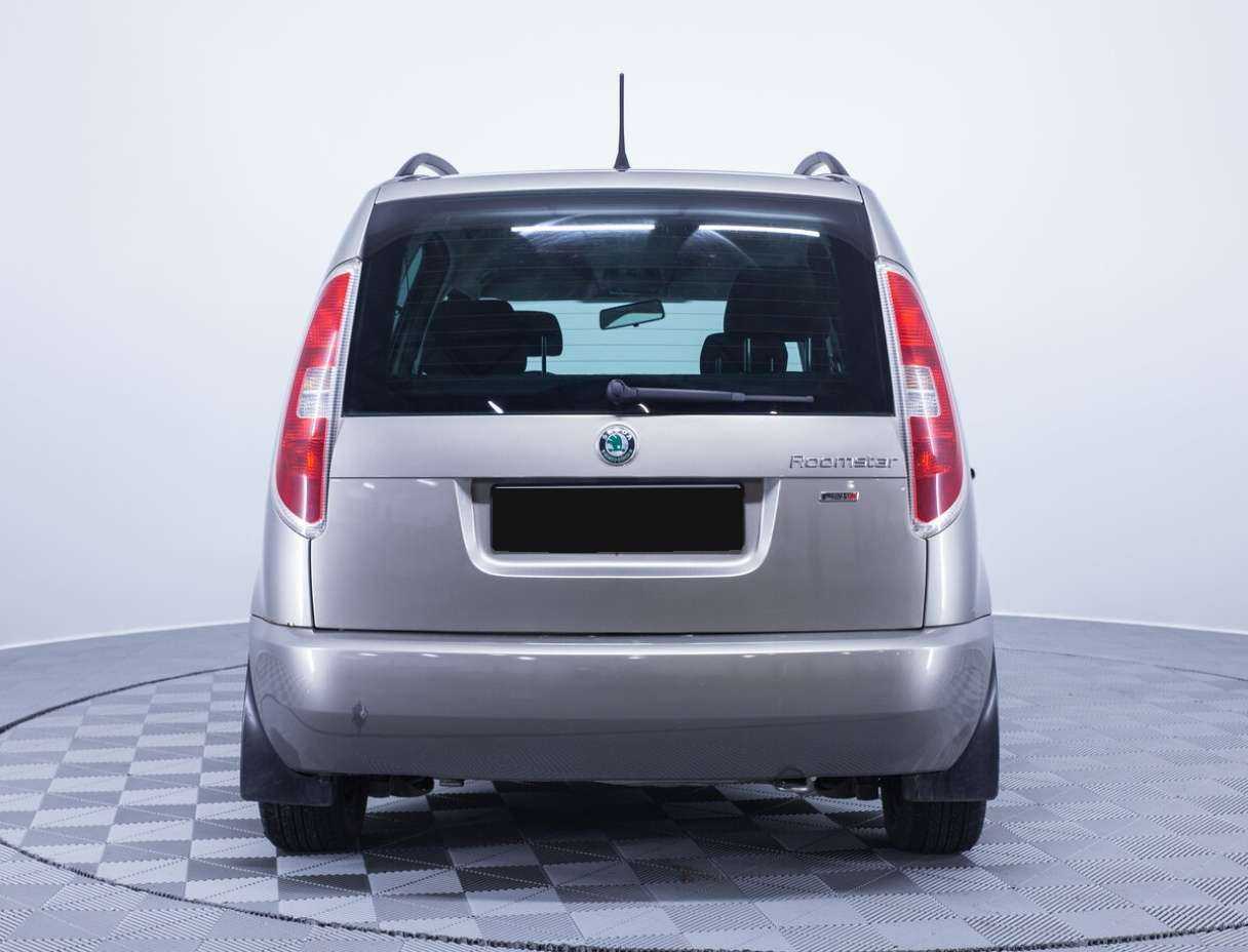 Купить Skoda Roomster с пробегом. Фото: #5
