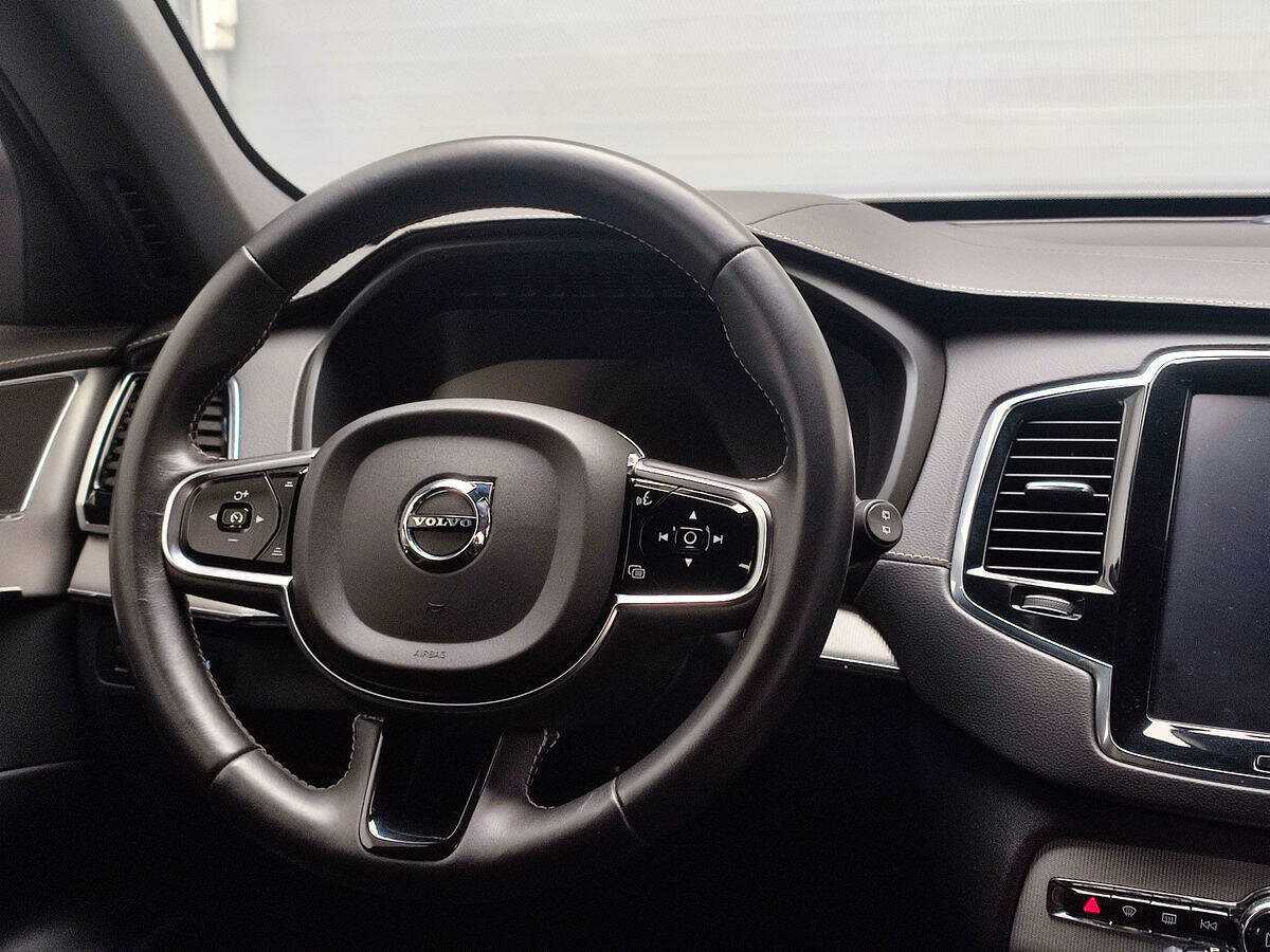 Купить Volvo XC90 с пробегом. Фото: #11