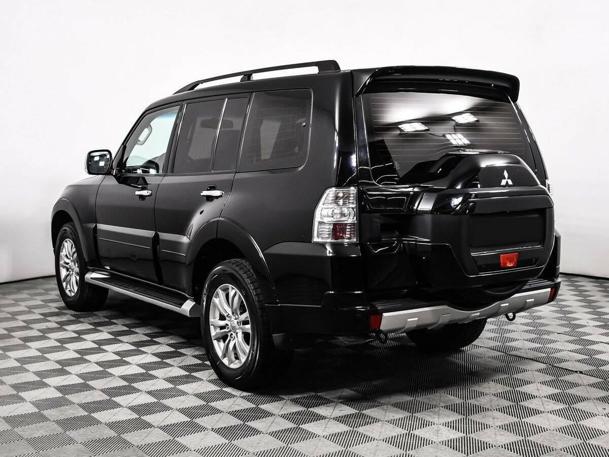 Купить Mitsubishi Pajero с пробегом. Фото: #6