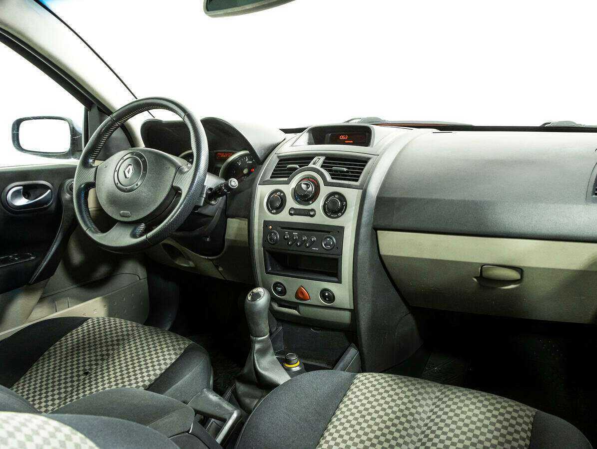 Купить Renault Megane с пробегом. Фото: #8