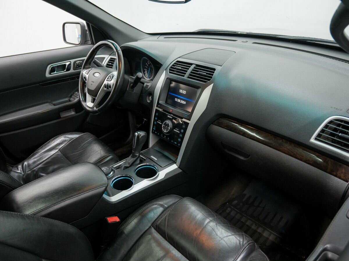 Купить Ford Explorer с пробегом. Фото: #6